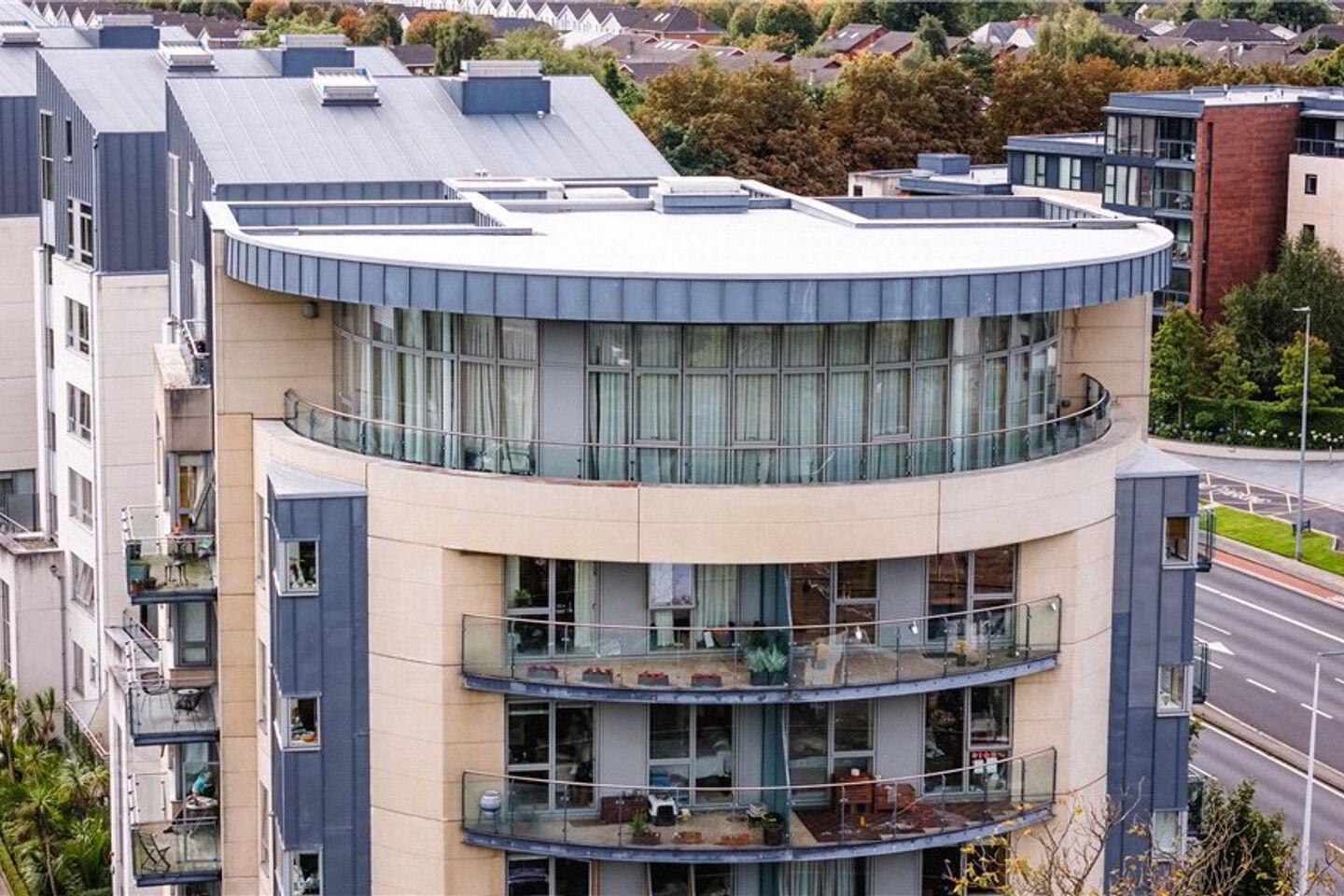 Penthouse, 215 Beechwood Court 1 of 21