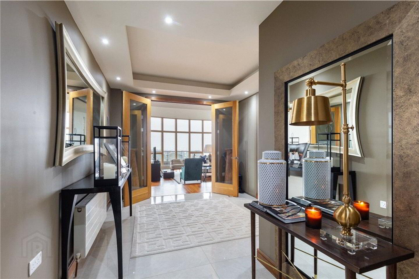 Penthouse, 215 Beechwood Court 3 of 21