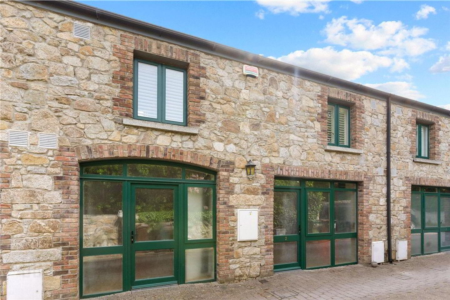 2 Flann O'Brien Mews 1 of 15