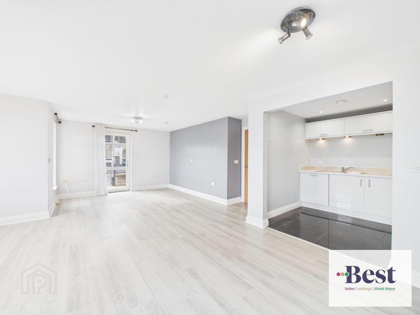 Flat 1 10, Chaine Memorial Road 3 of 18
