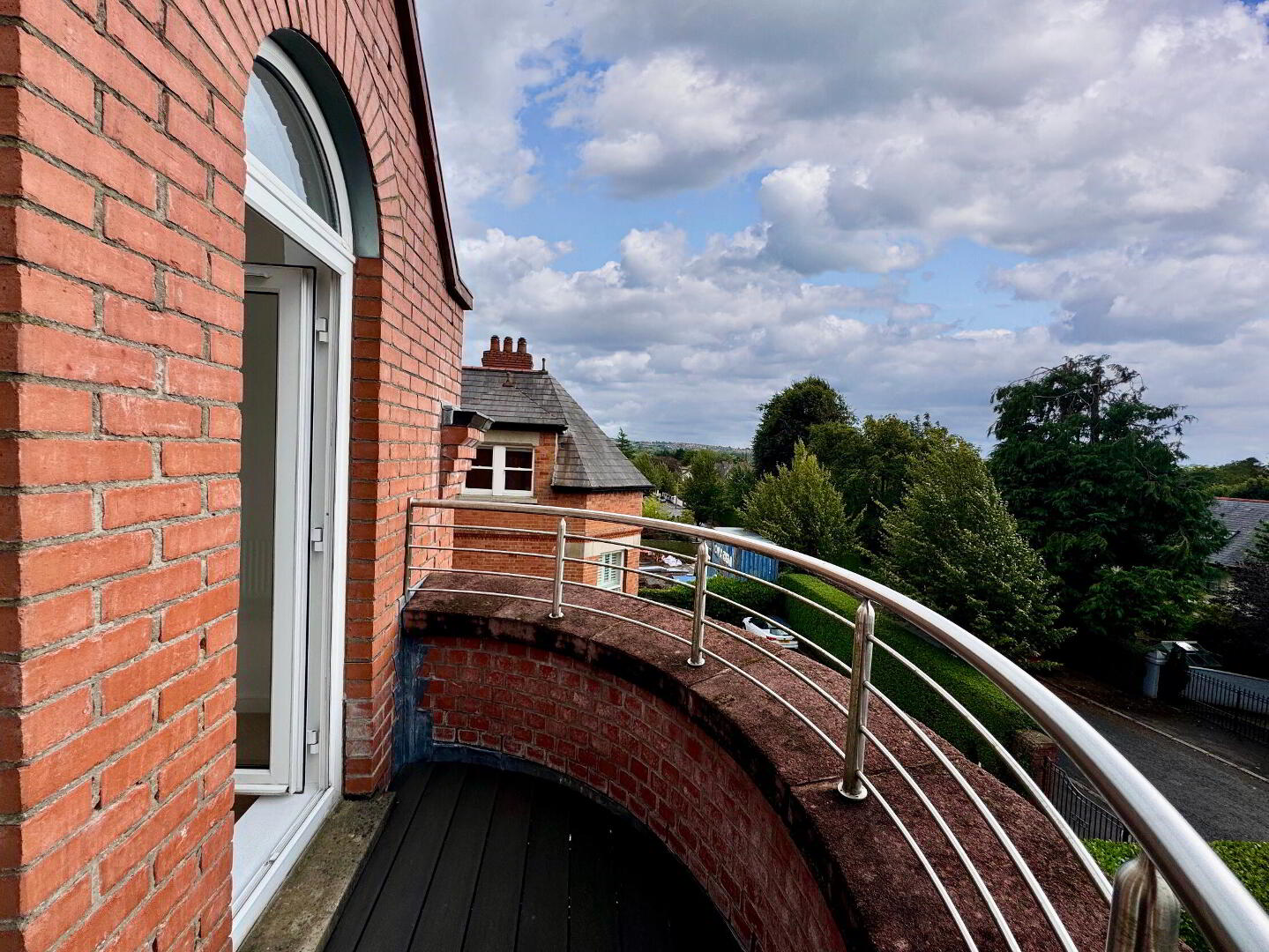 Apt 8, 16 Deramore Park 30 of 30