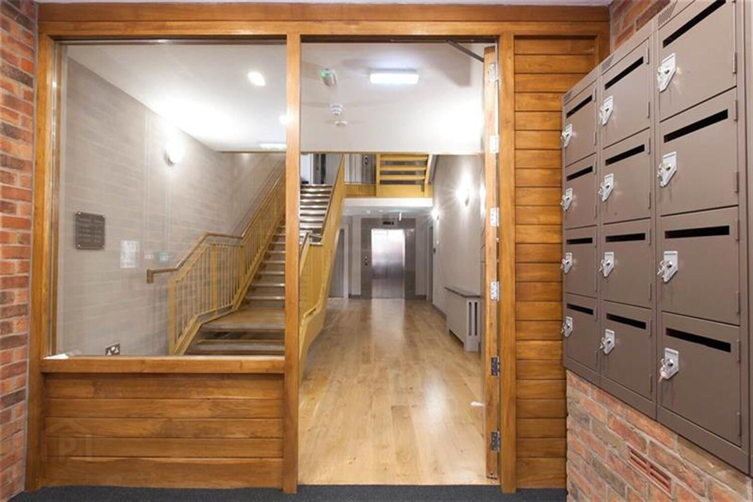 Apt 12, 2 Windsor Road 14 of 15