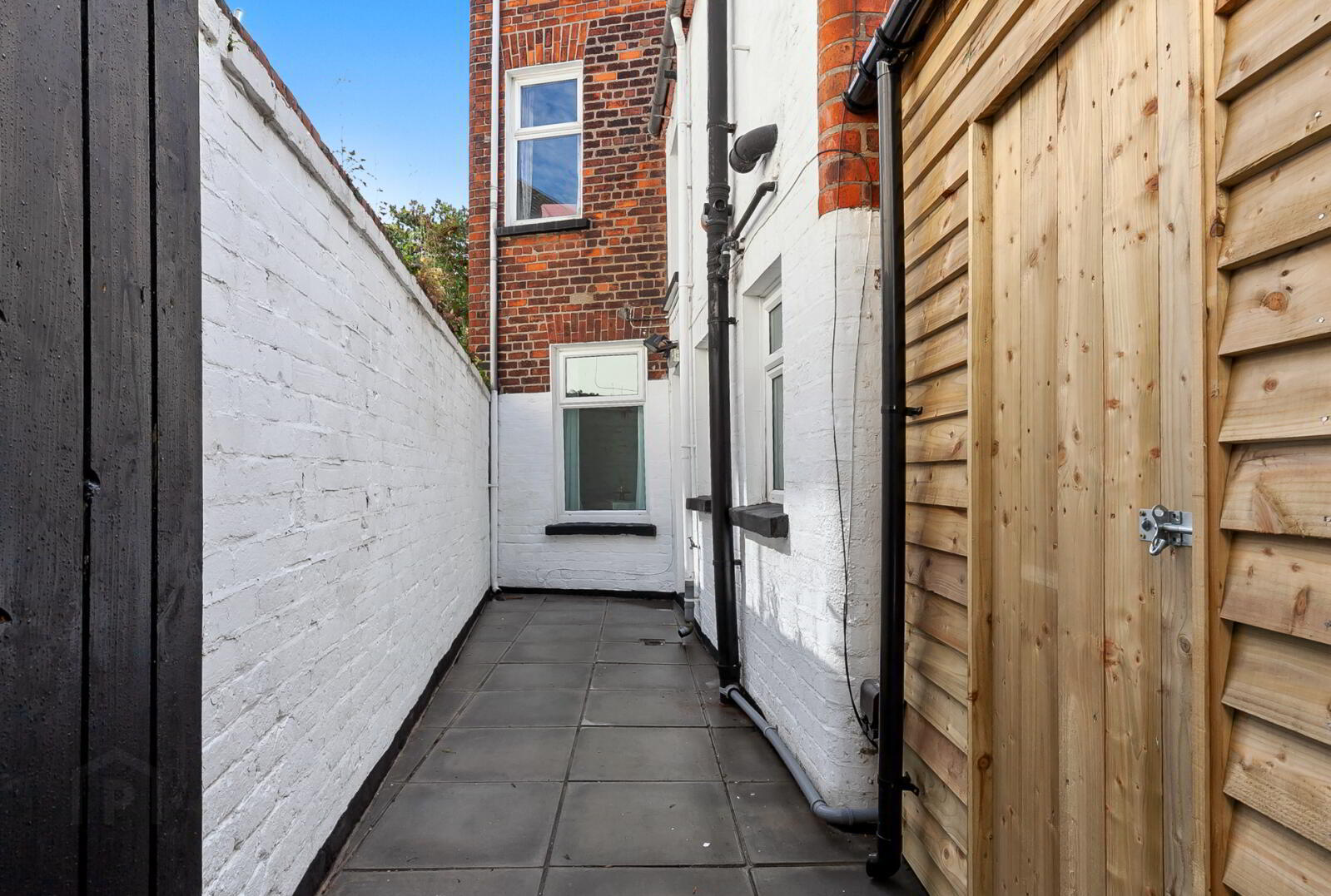 757 Lisburn Road 32 of 33