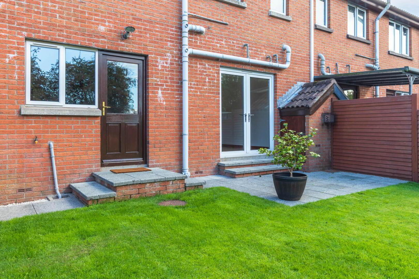 28 Castle Green 45 of 46