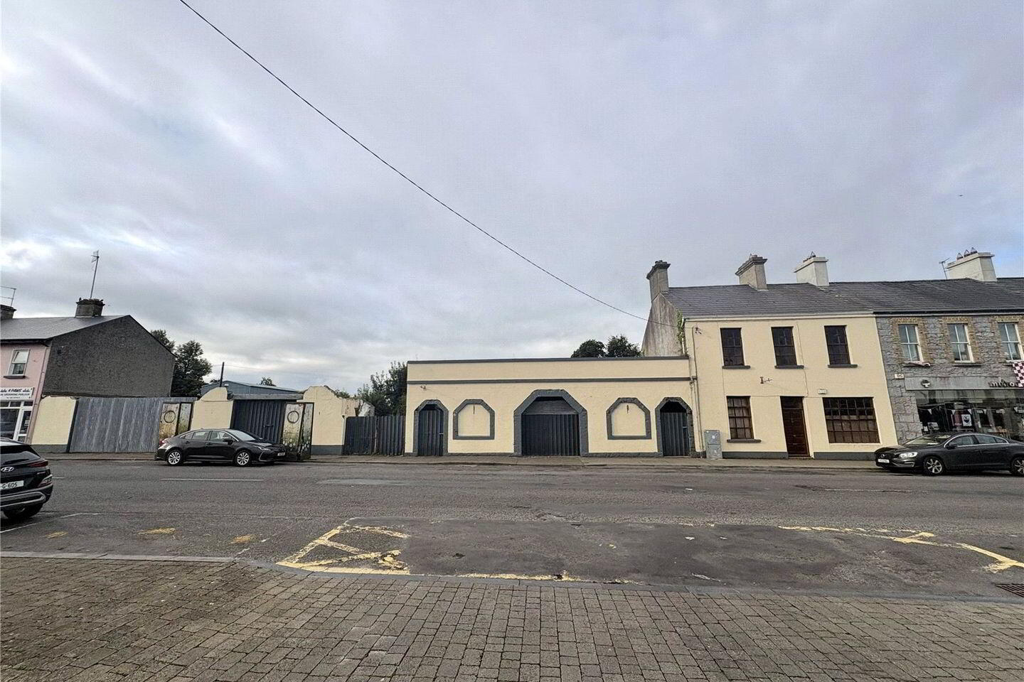 The Square, Mountbellew 6 of 7