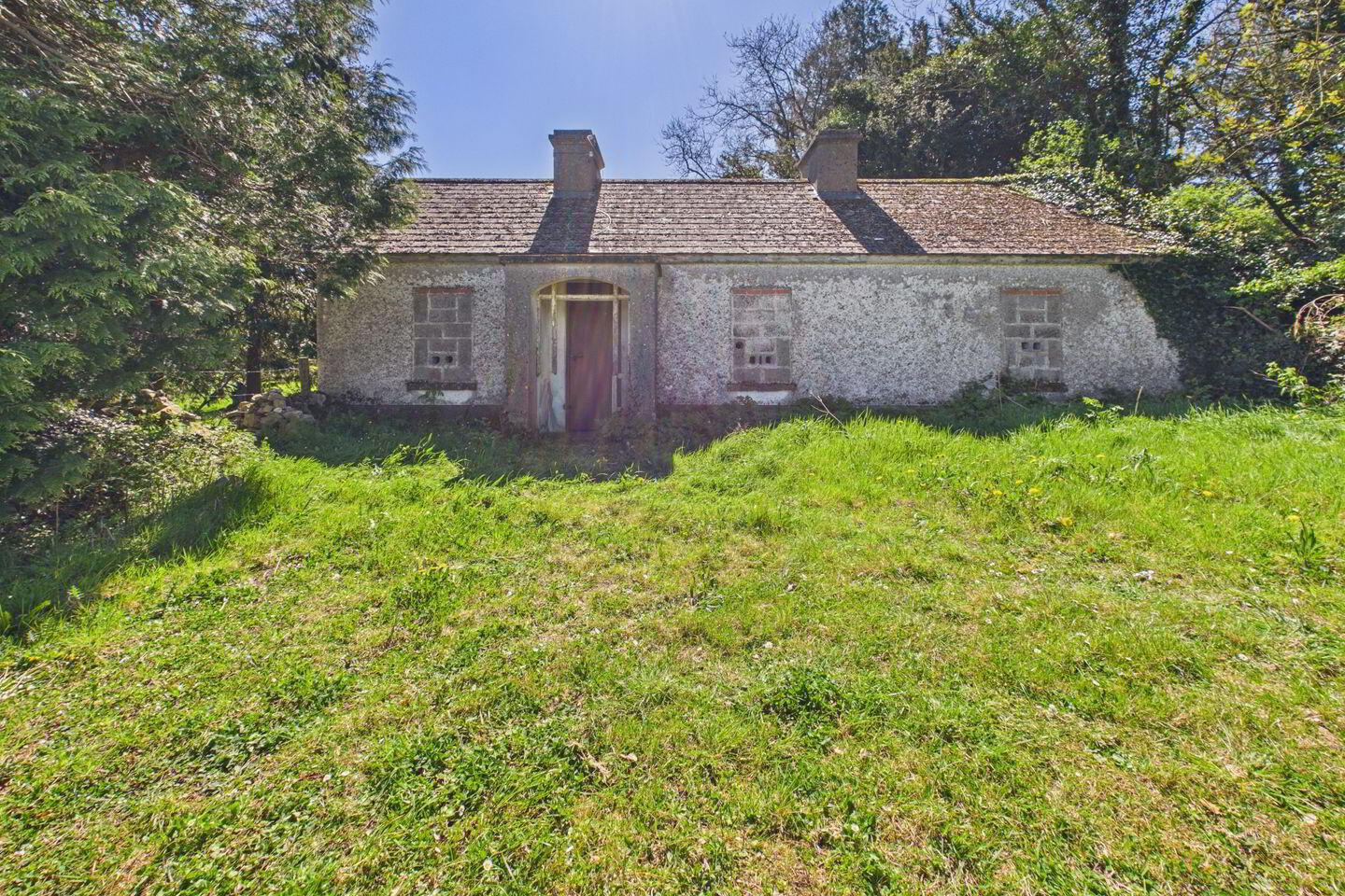 Residence On 21 Acres ( Approx.) At Carton 11 of 12