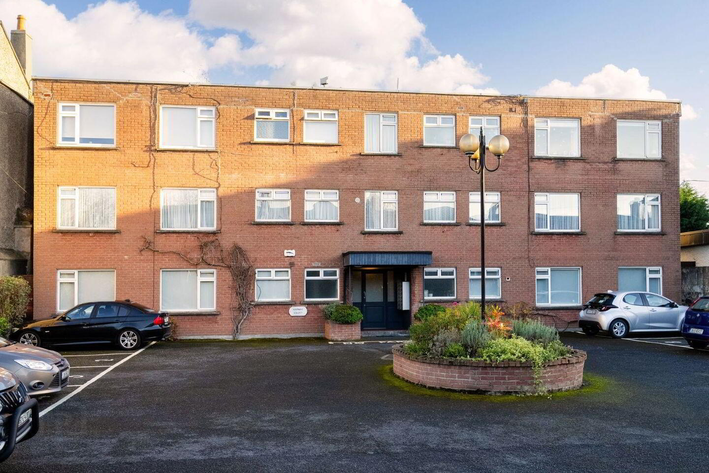 Apartment 6 Harmac Court 1 of 17