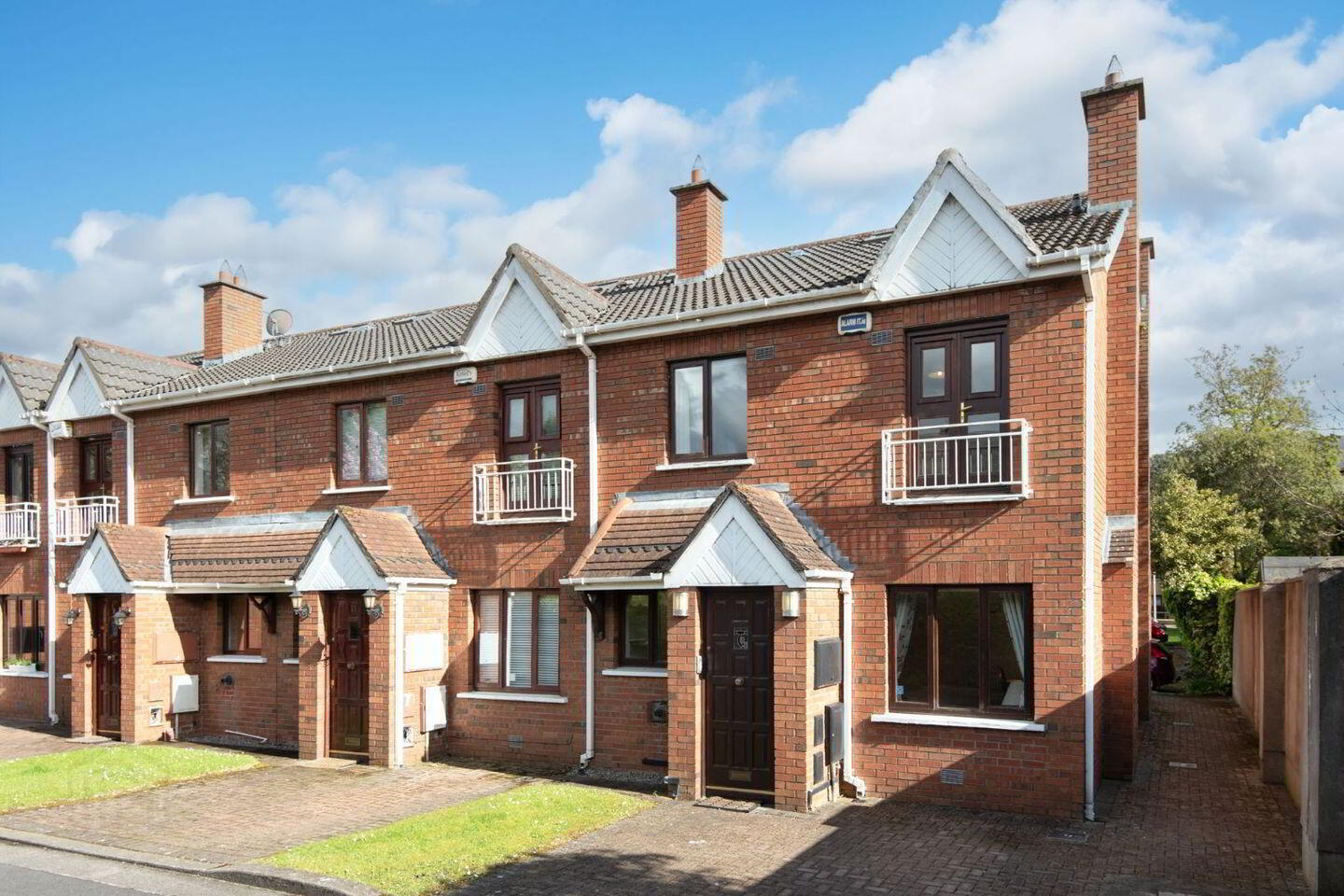 18 Church Park Court 2 of 21