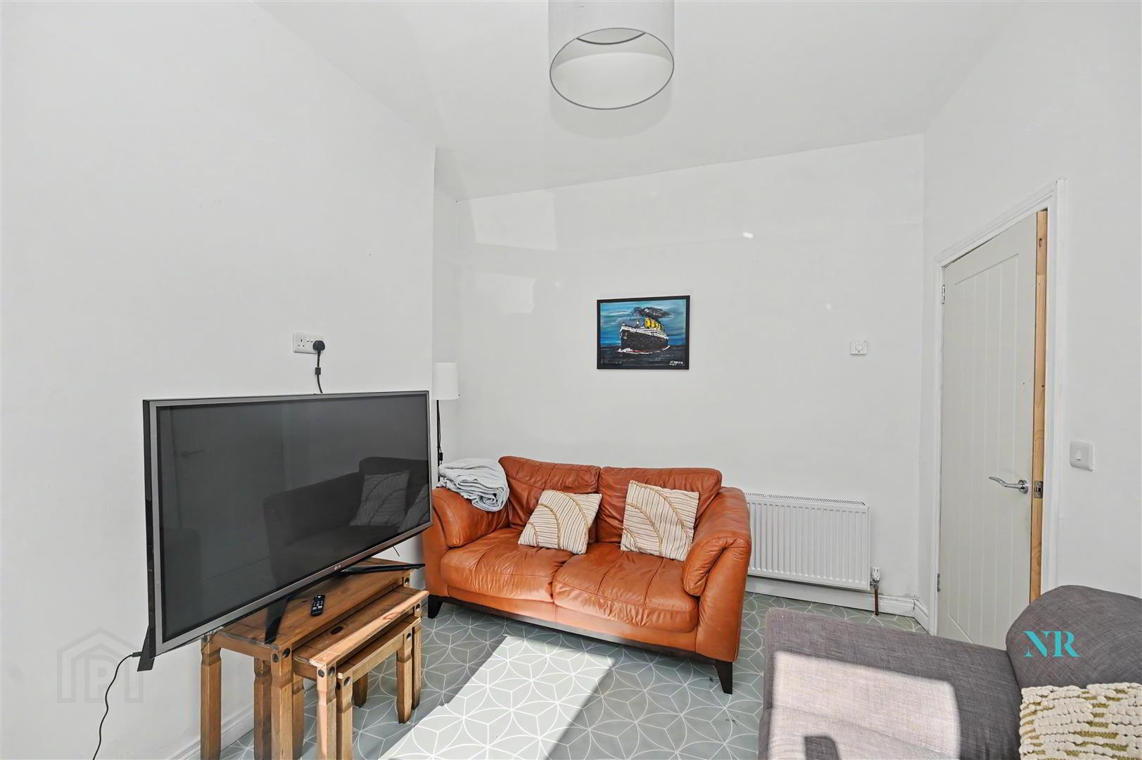 15 Jocelyn Gardens 3 of 17