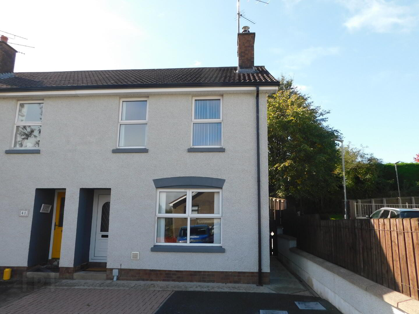40 Springwell Drive 1 of 9