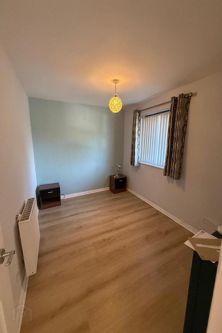 12 Balmoral Court 8 of 9