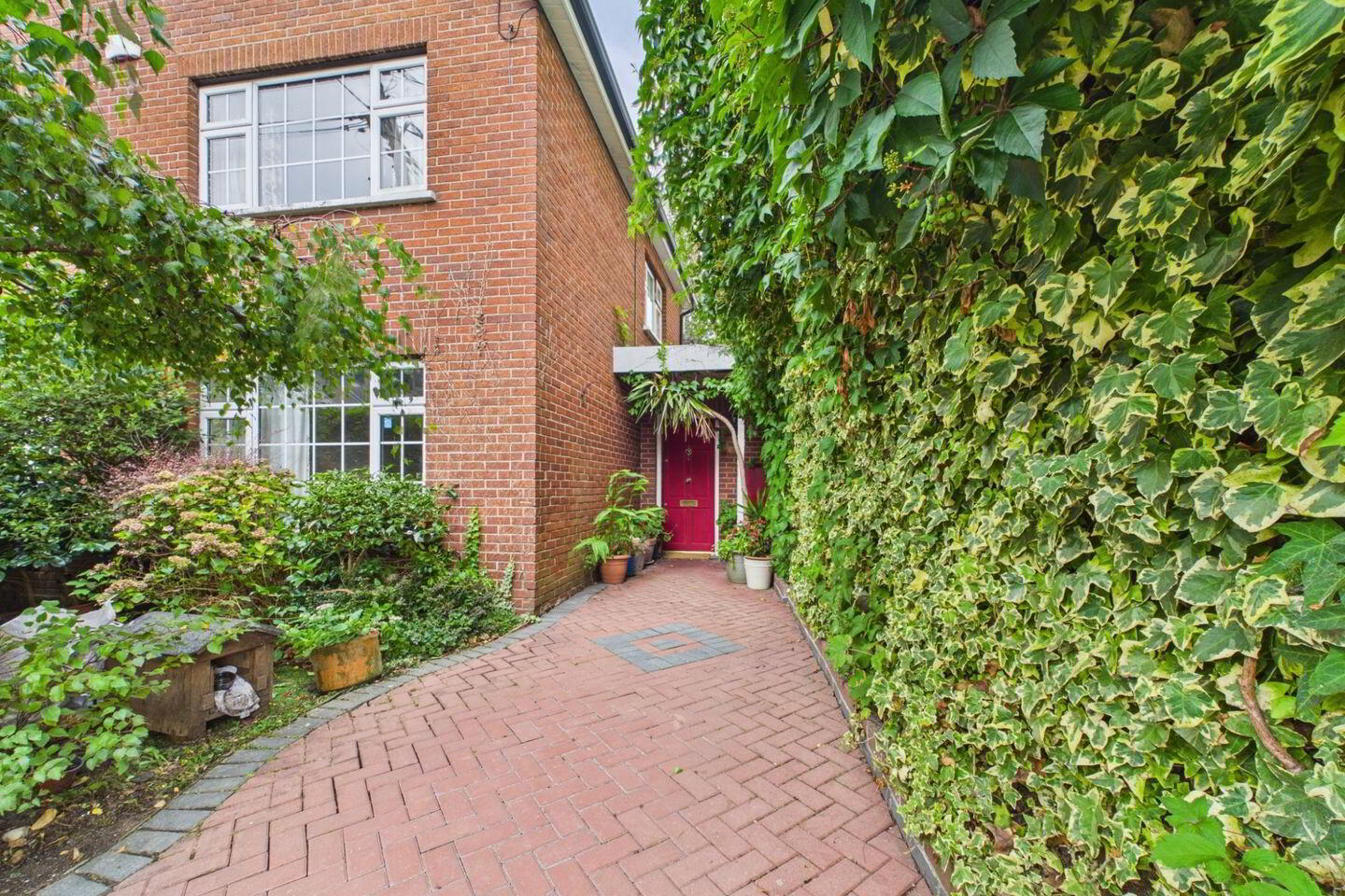 26 Summer Hill Terrace 2 of 33