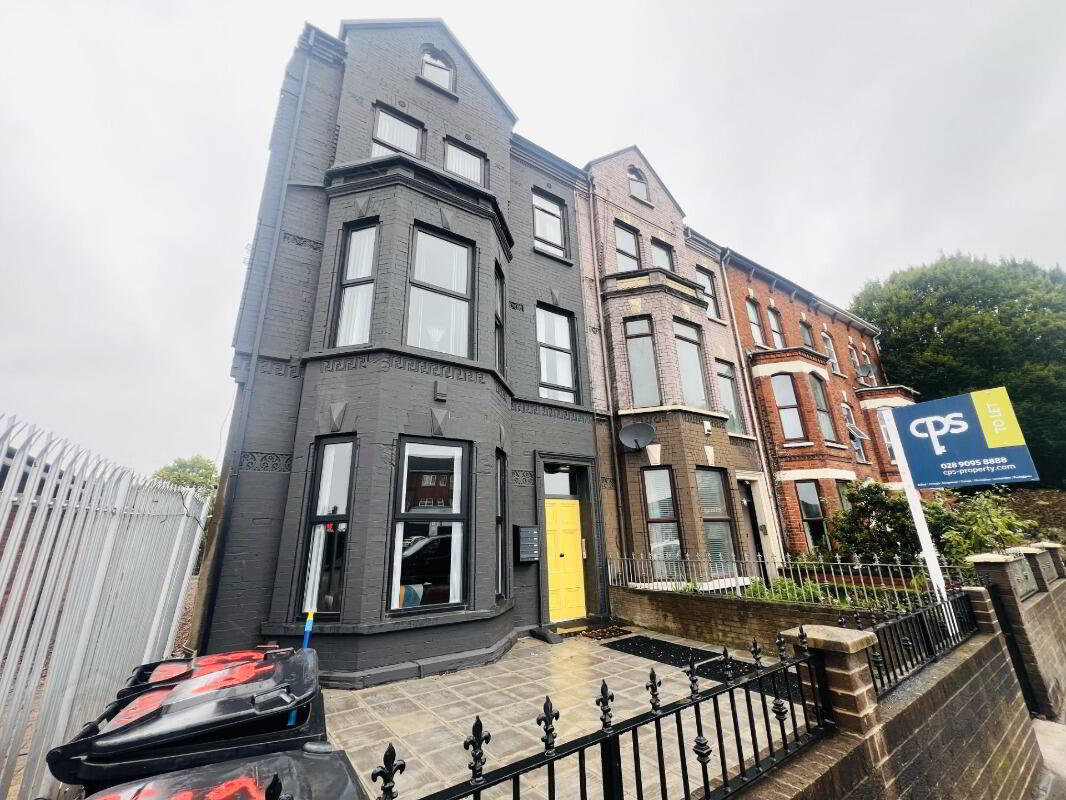 Apt 2, 336 Antrim Road 2 of 10