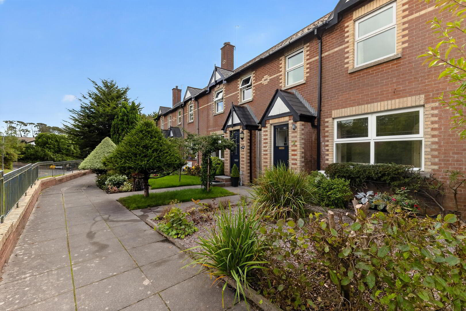 5 Railway Cottages 3 of 26