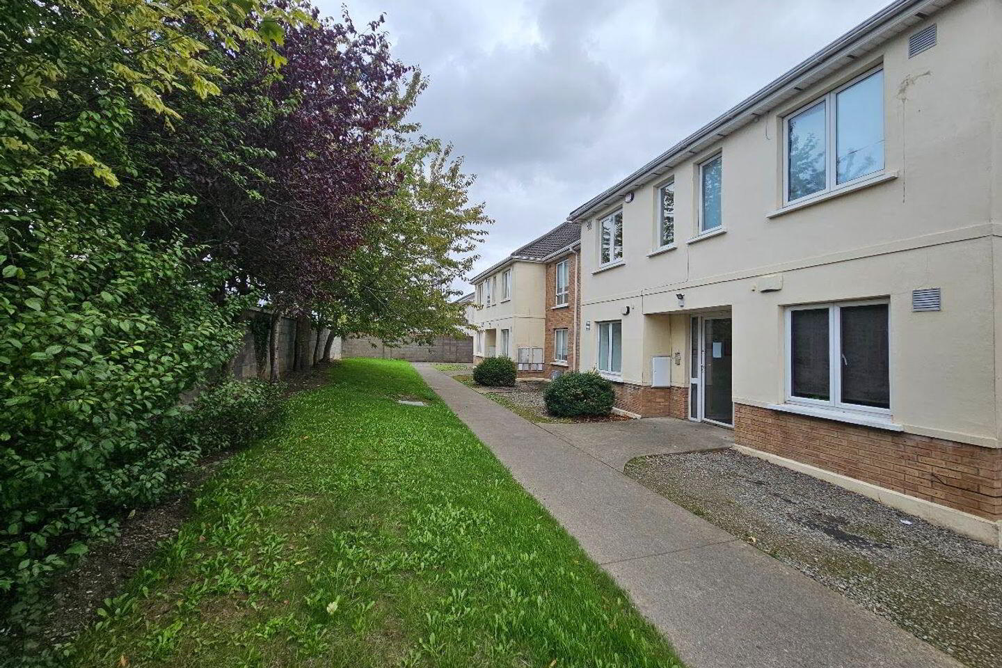 Apartment 4 Manor Court 43 of 43