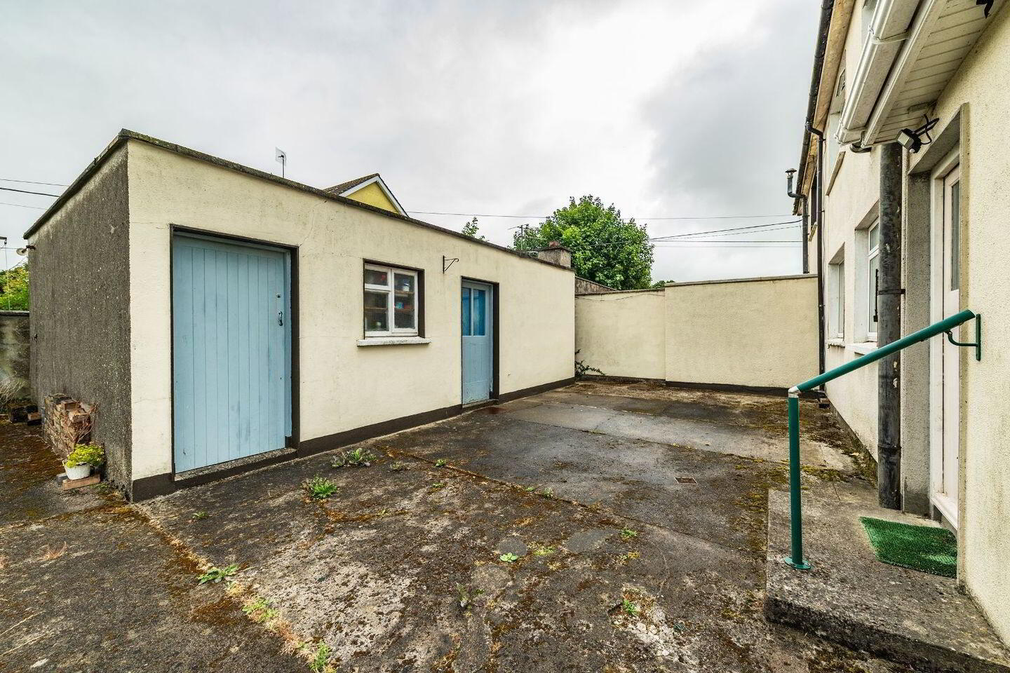 1 Elm Park 40 of 40