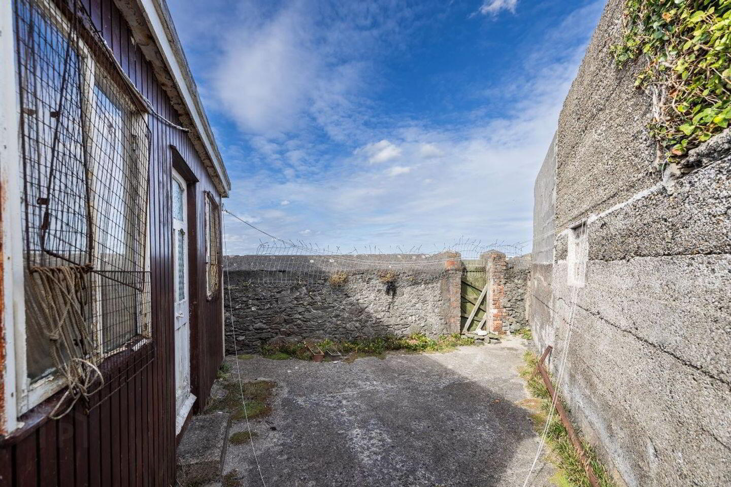 Carriglea, 2 Harbour Road 33 of 34
