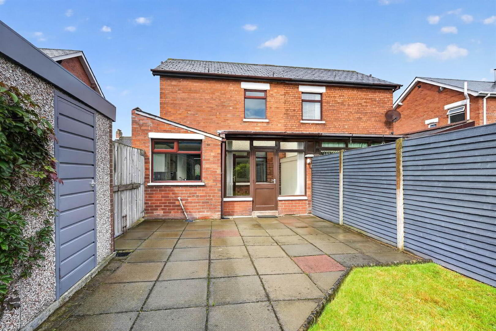 8 Blenheim Drive 23 of 24