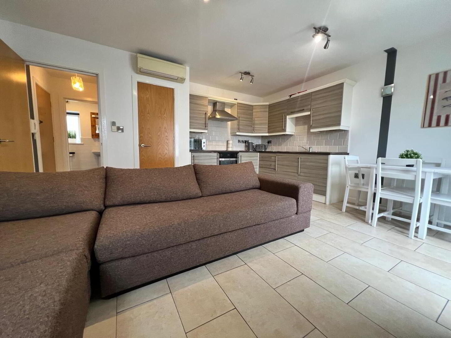 Apt 3, 40-42 Church Street 3 of 12