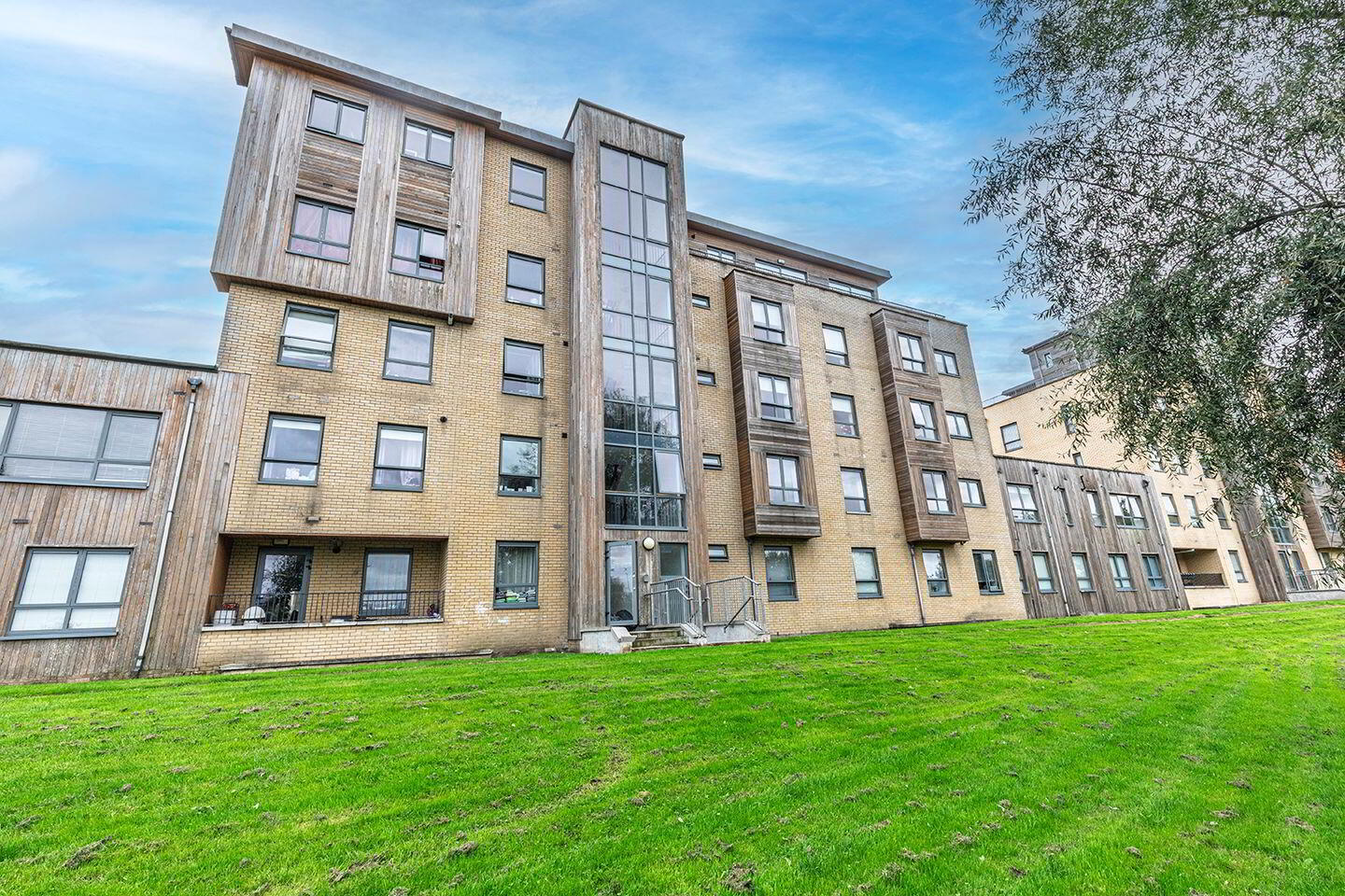 Apartment 5 18 Marrsfield Avenue 13 of 14