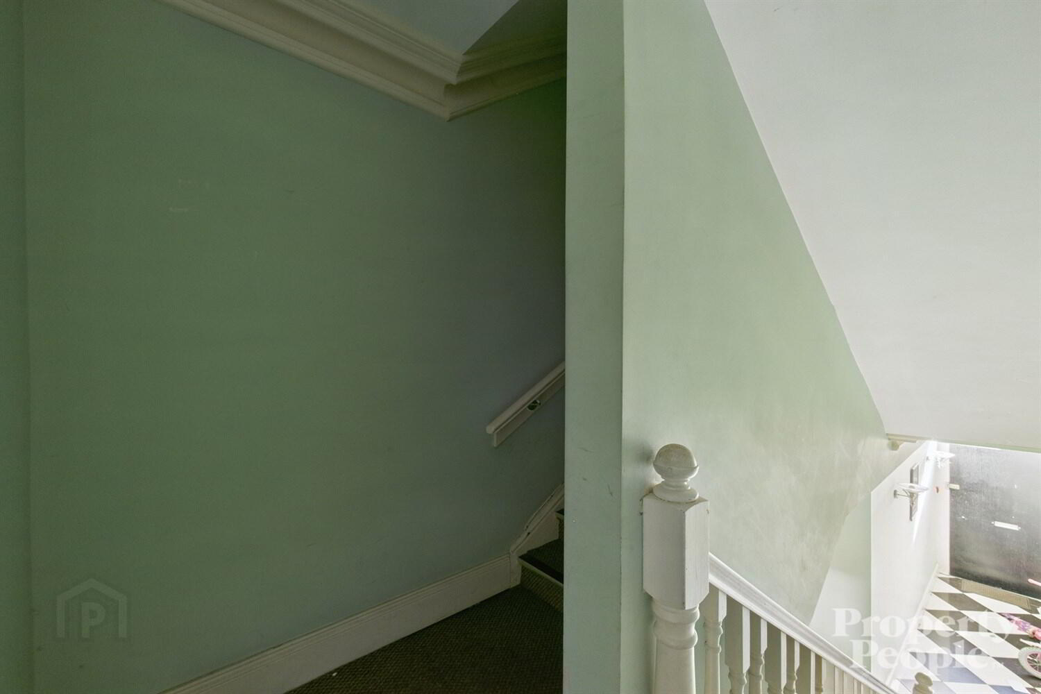 APT 3, 16 Glandore Avenue 3 of 26