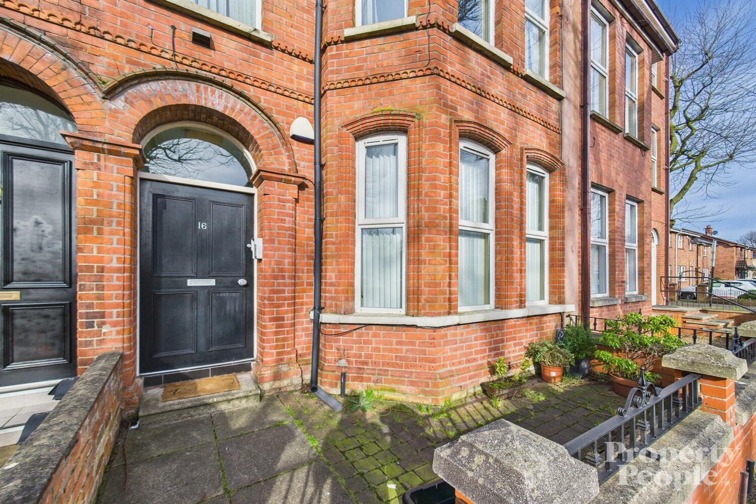 APT 3, 16 Glandore Avenue 2 of 26