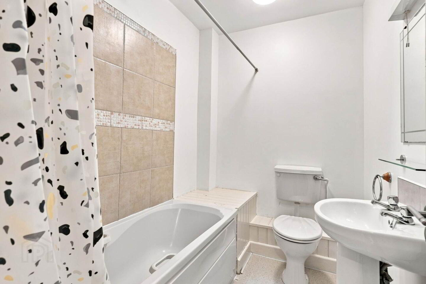 16 Thornleigh Green 12 of 13