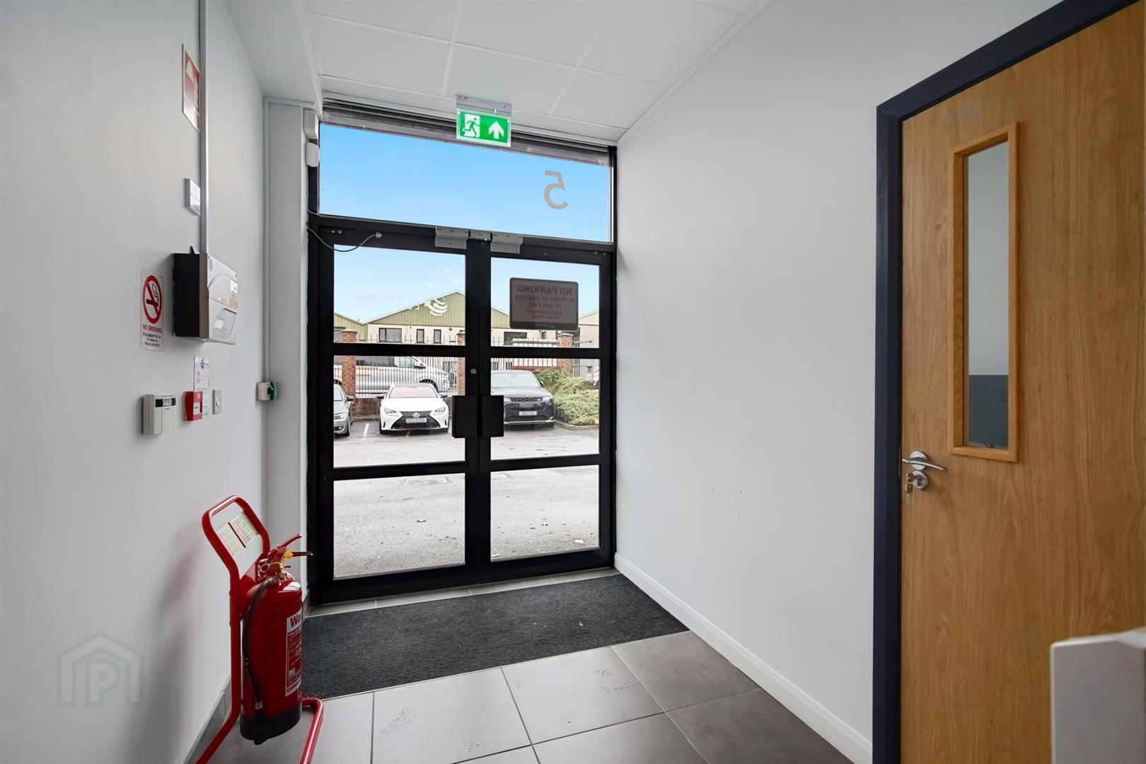 Unit 5 Saba Park, 16 Balloo Avenue 3 of 22