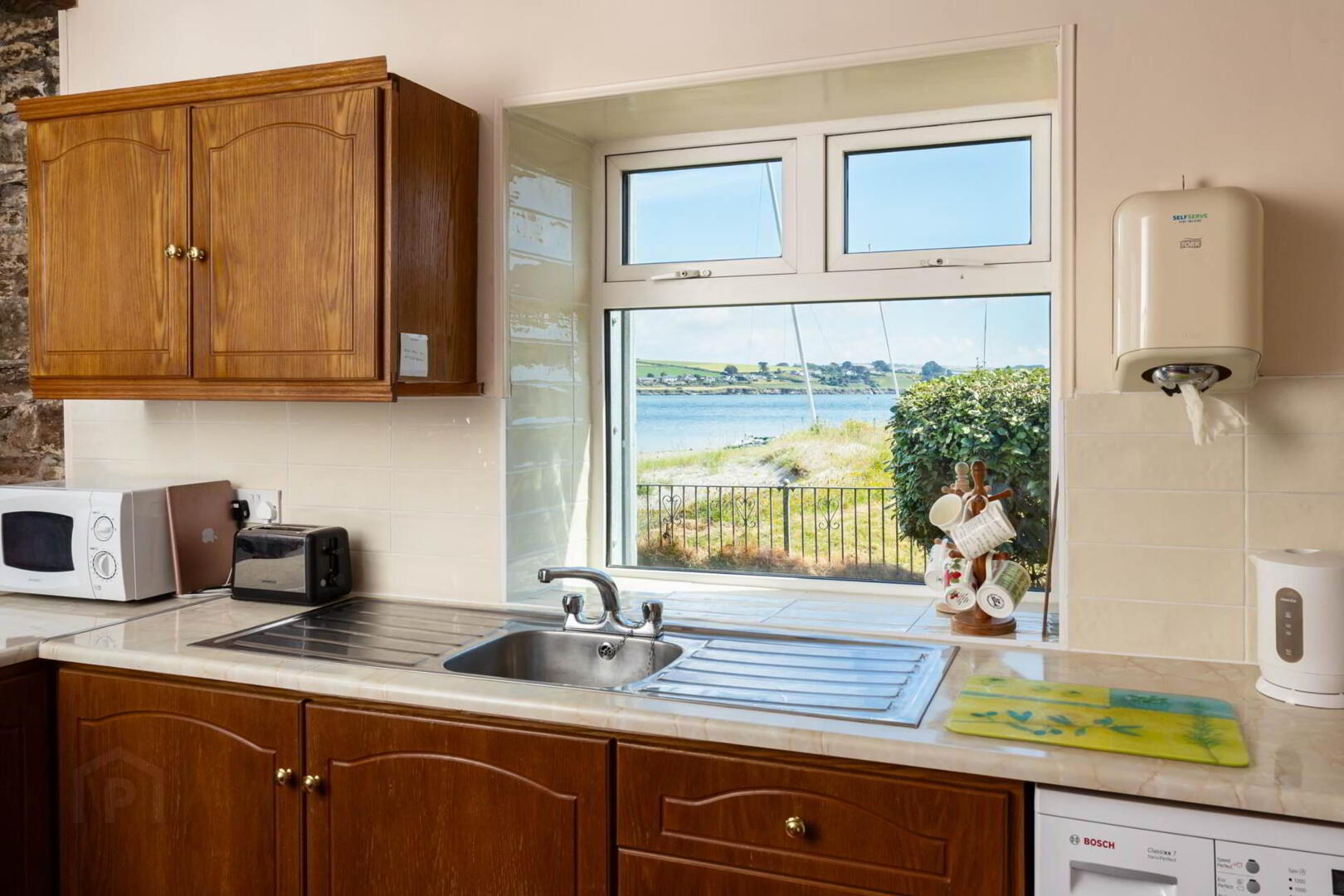 The Boathouse, Woodpoint 23 of 24