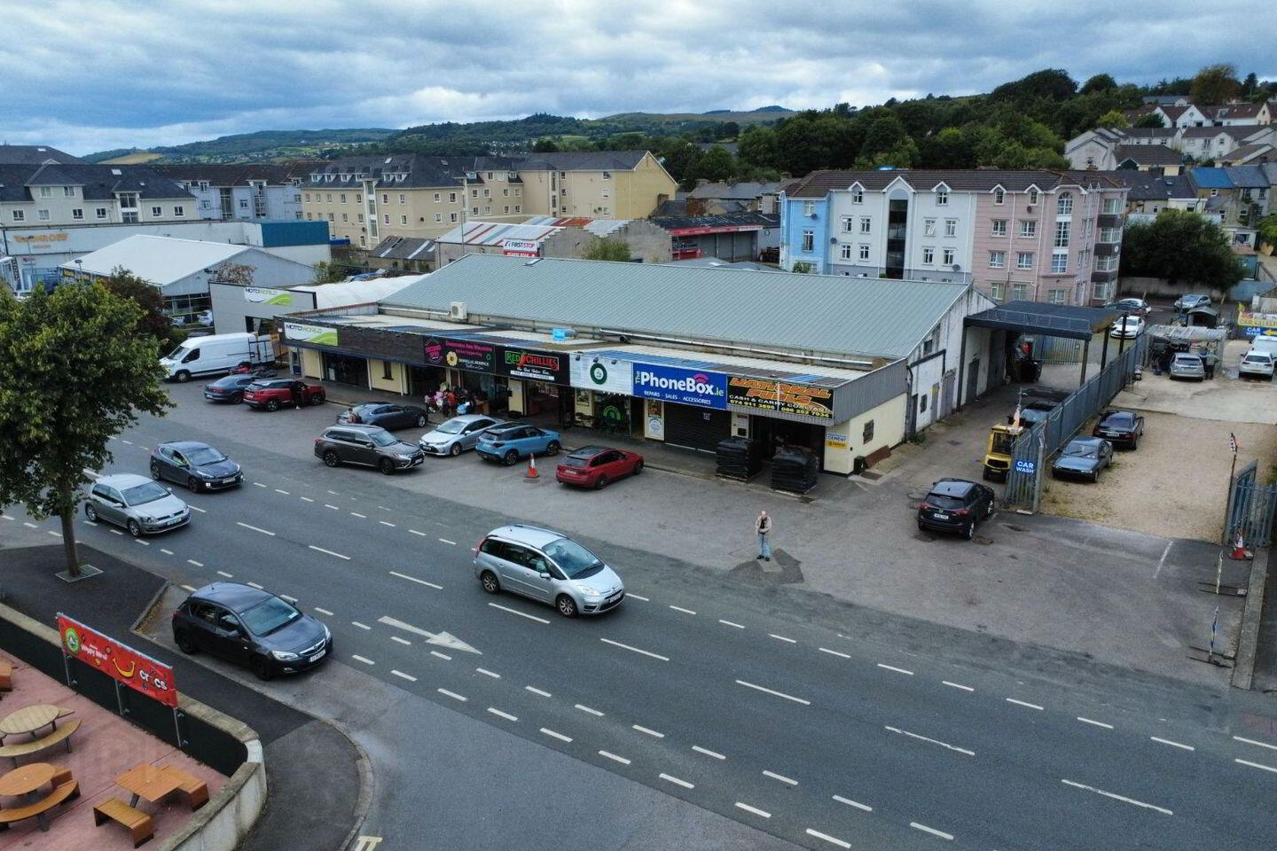 Larkin's Retail Park 1 of 6