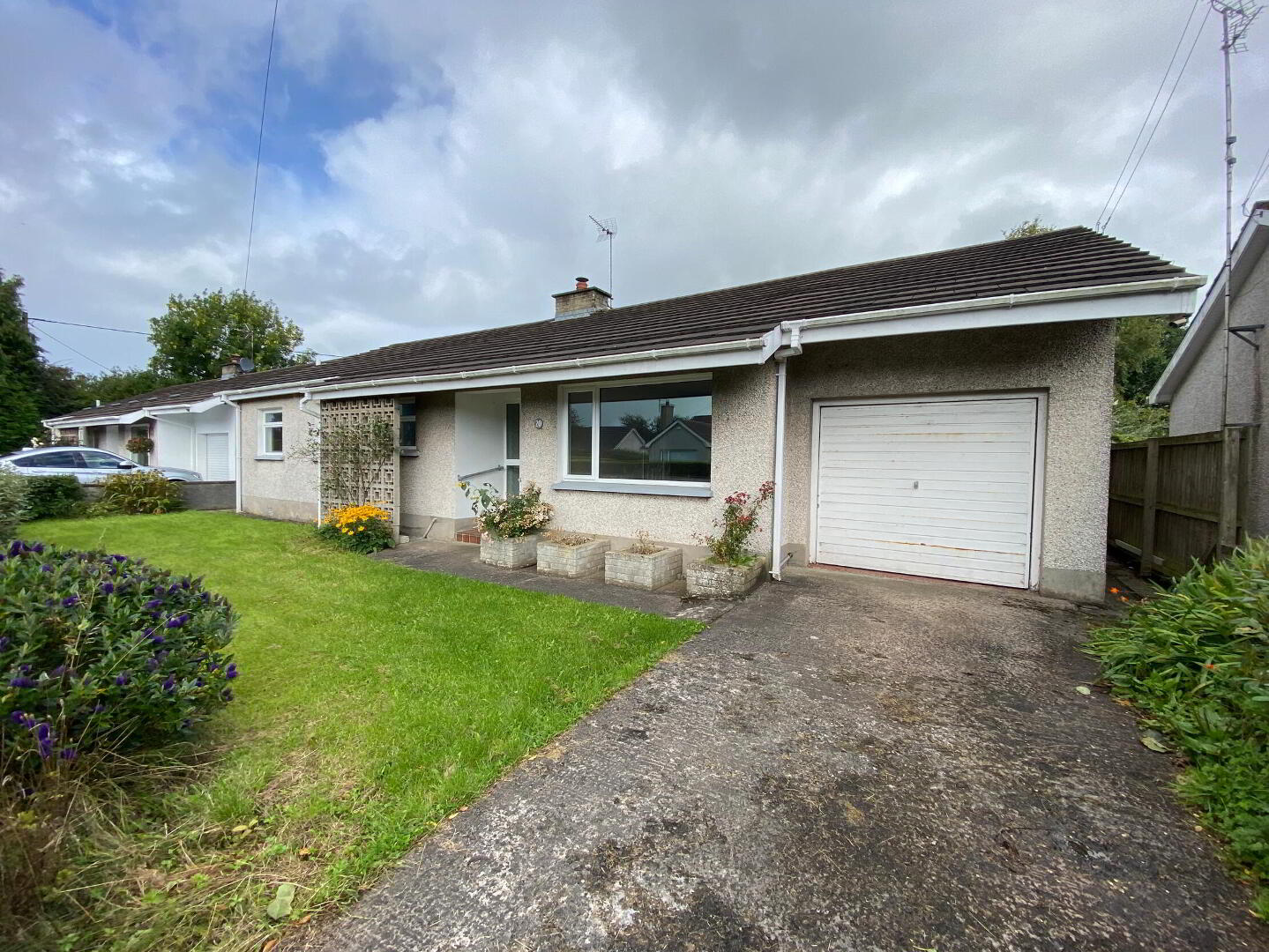 20 Knocksandel Drive 1 of 17