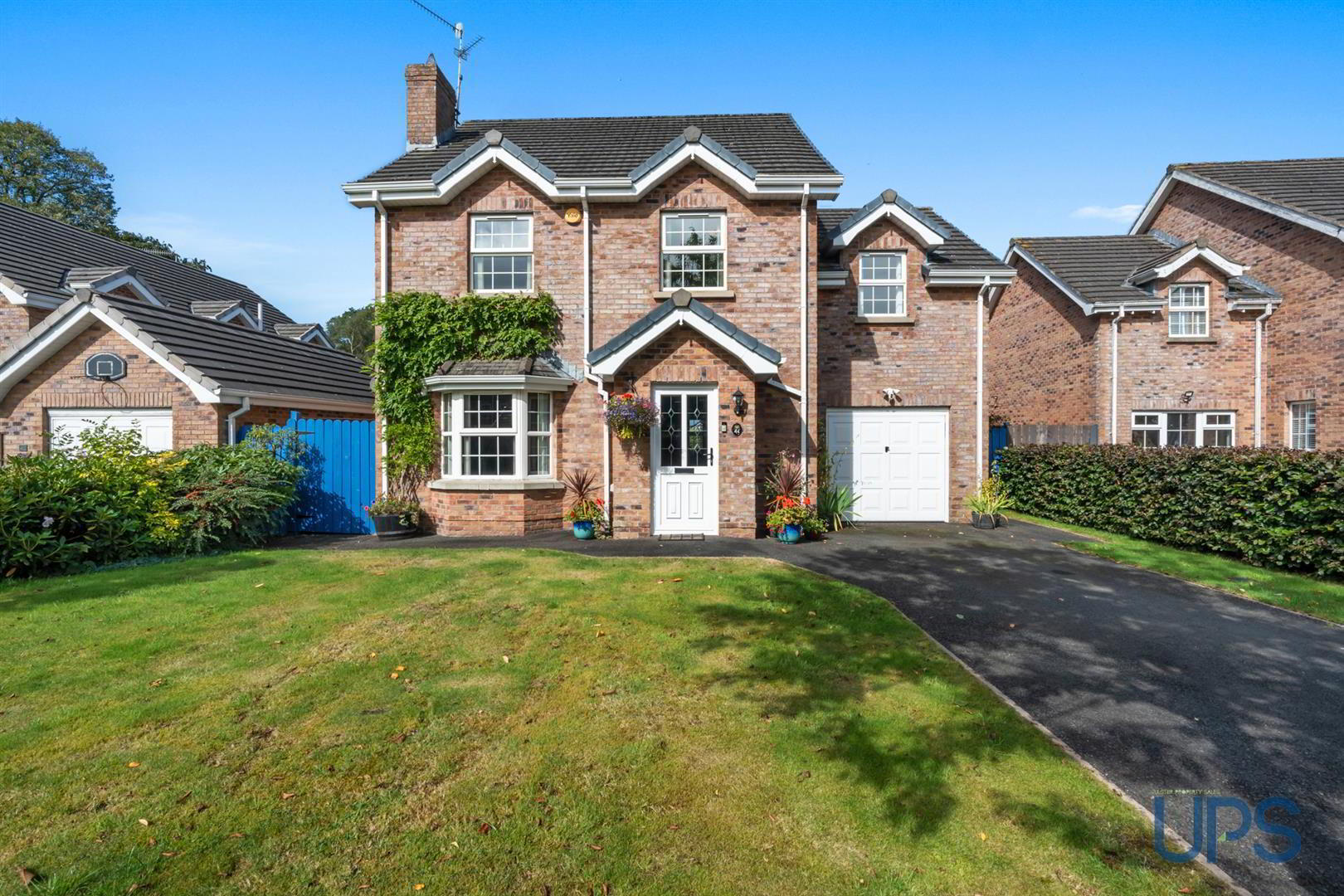 44 Lyngrove Hill 2 of 35
