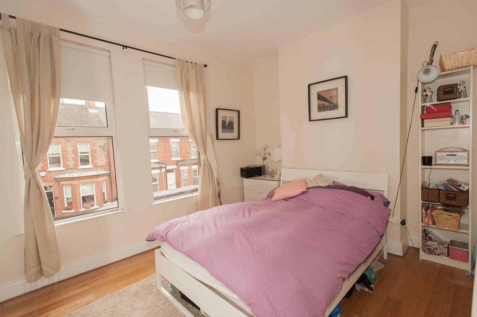 8 Adelaide Avenue * ROOM Only* 9 of 9