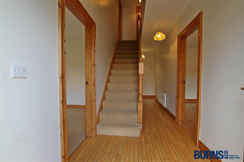 20 Hawthorne Crescent 2 of 18