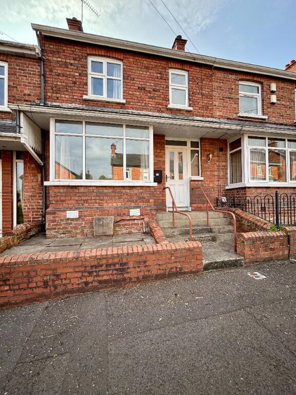 85 Sandhurst Drive 1 of 10