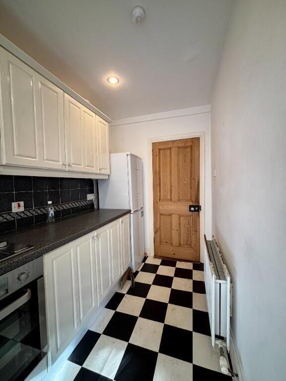 85 Sandhurst Drive 3 of 10
