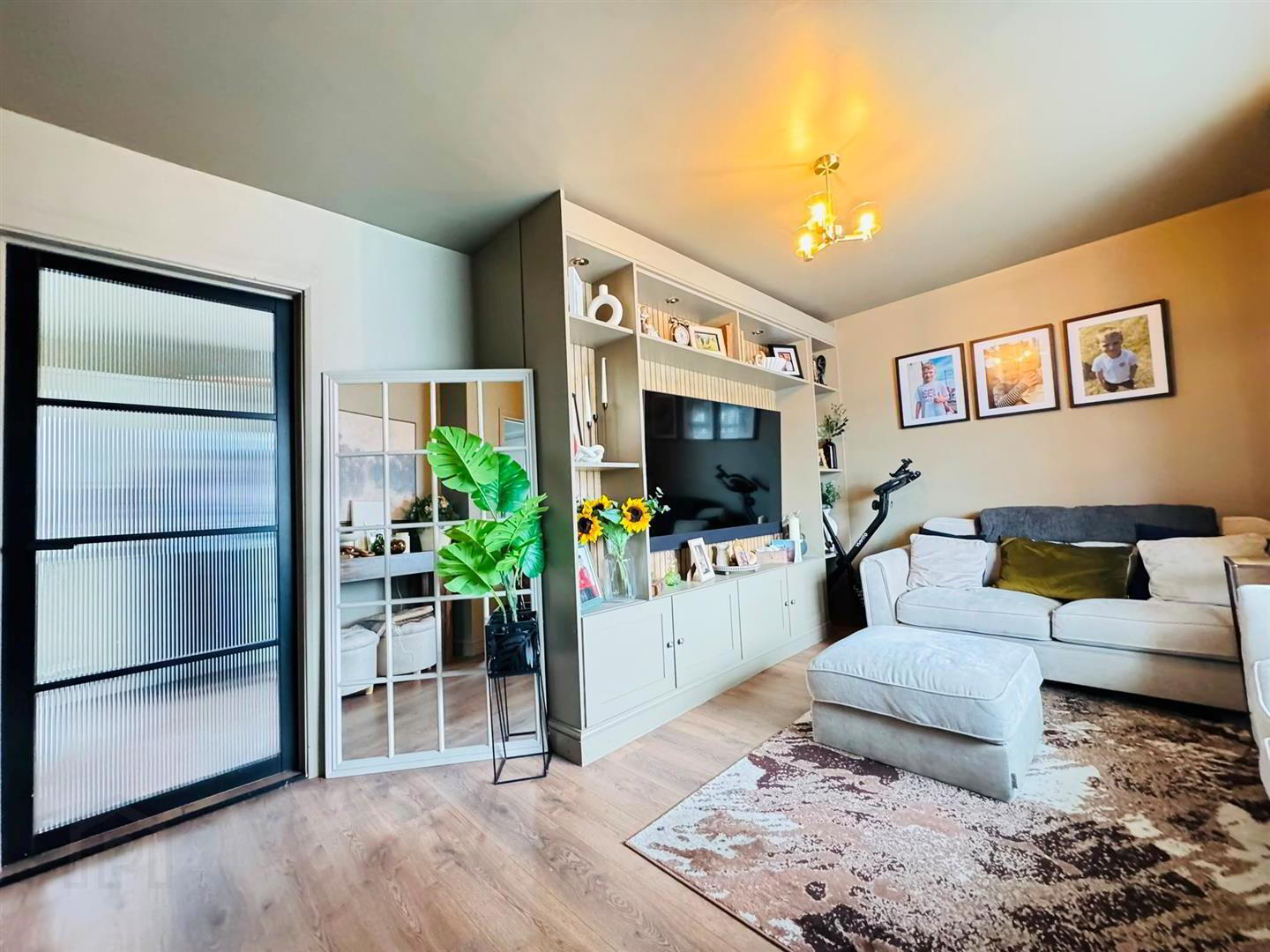82 Carmeen Drive 2 of 19