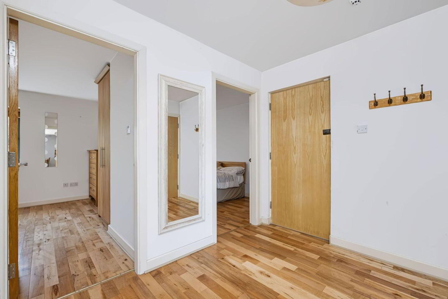 Apartment 14 The Laurels Harbour Road 2 of 20