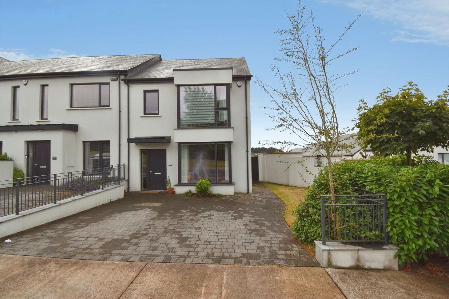124 Butlers View 1 of 23