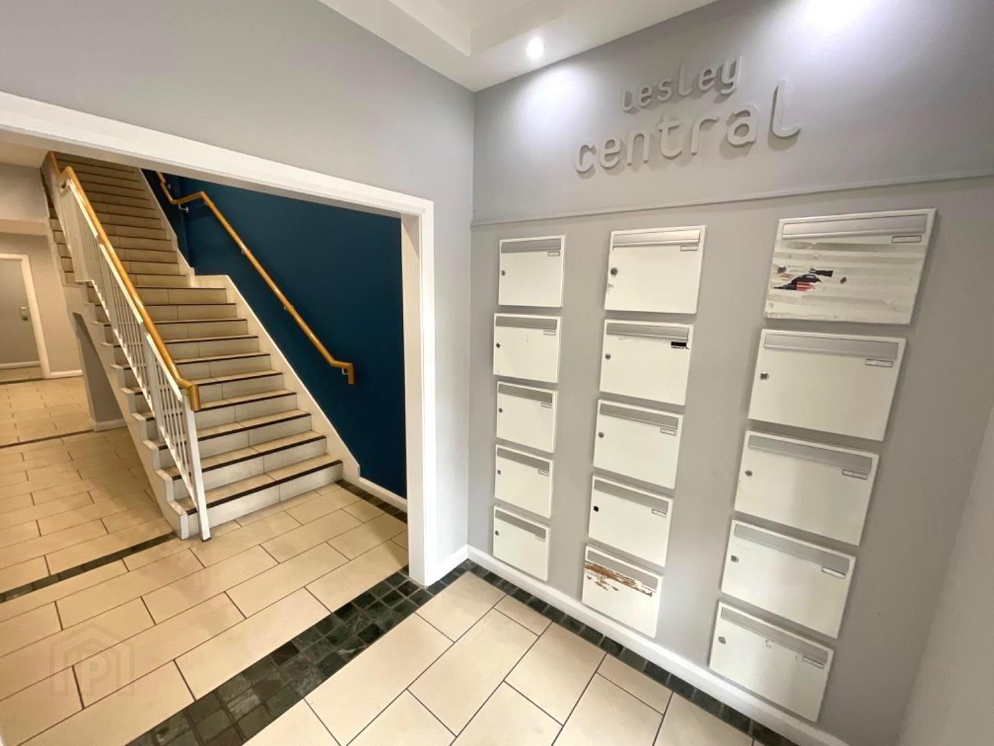 Apartment 14 Lesley Central 109 Shankill Road 3 of 19