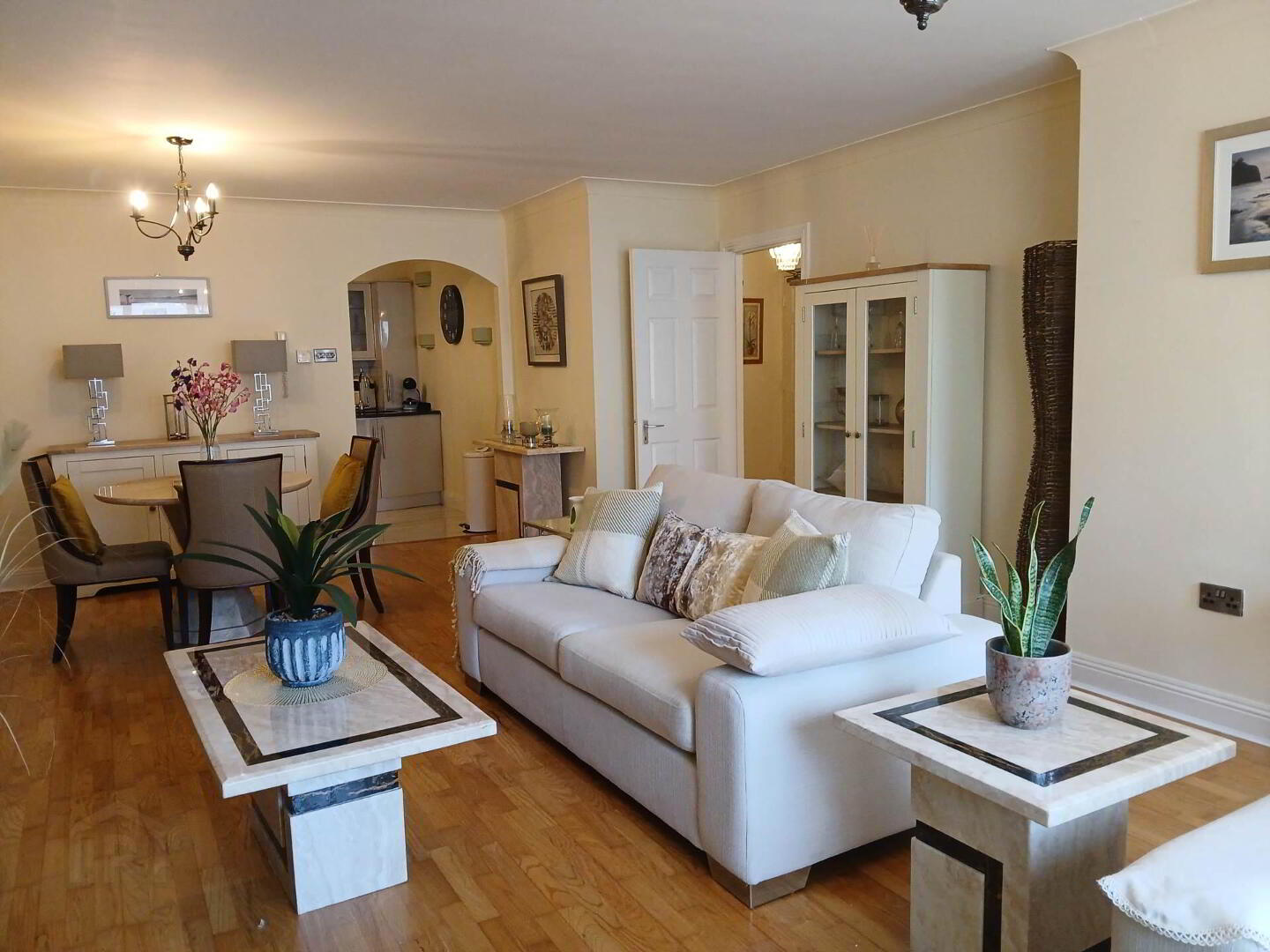 20 Irishtown Central 3 of 25