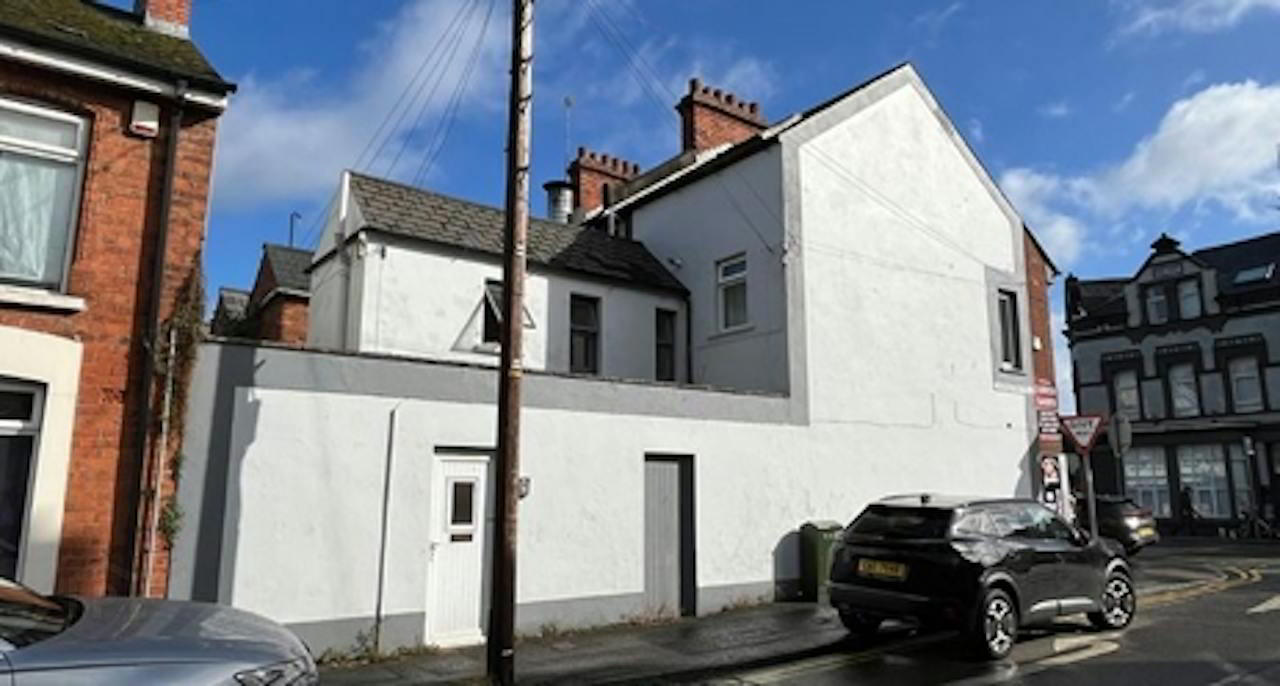 131 Ravenhill Road 2 of 5