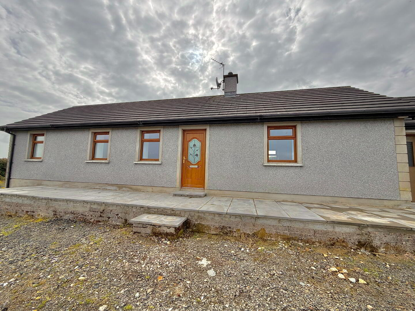 18 Carraloan Road 1 of 6