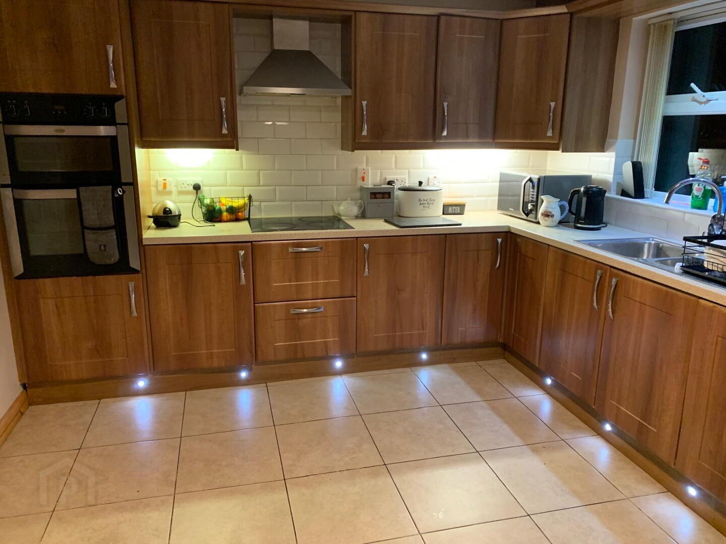 Room For Rent, 49 Brookfield Road 3 of 9
