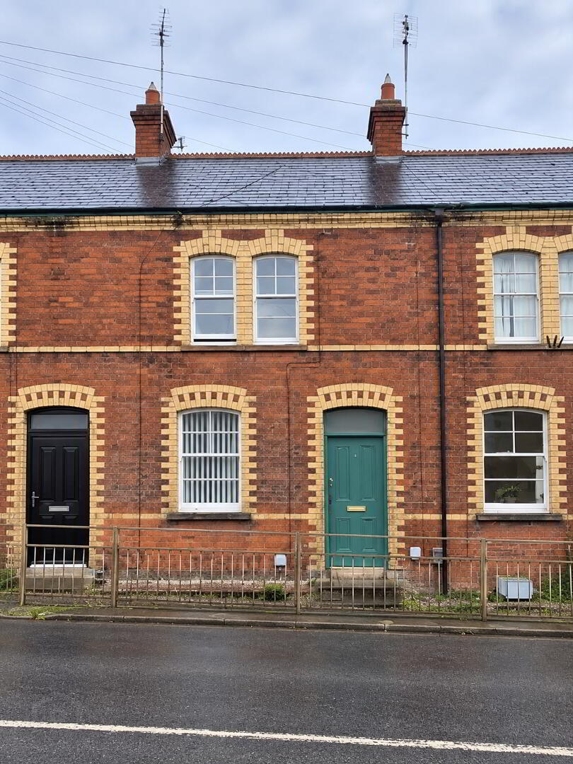 22 Braeside 1 of 6