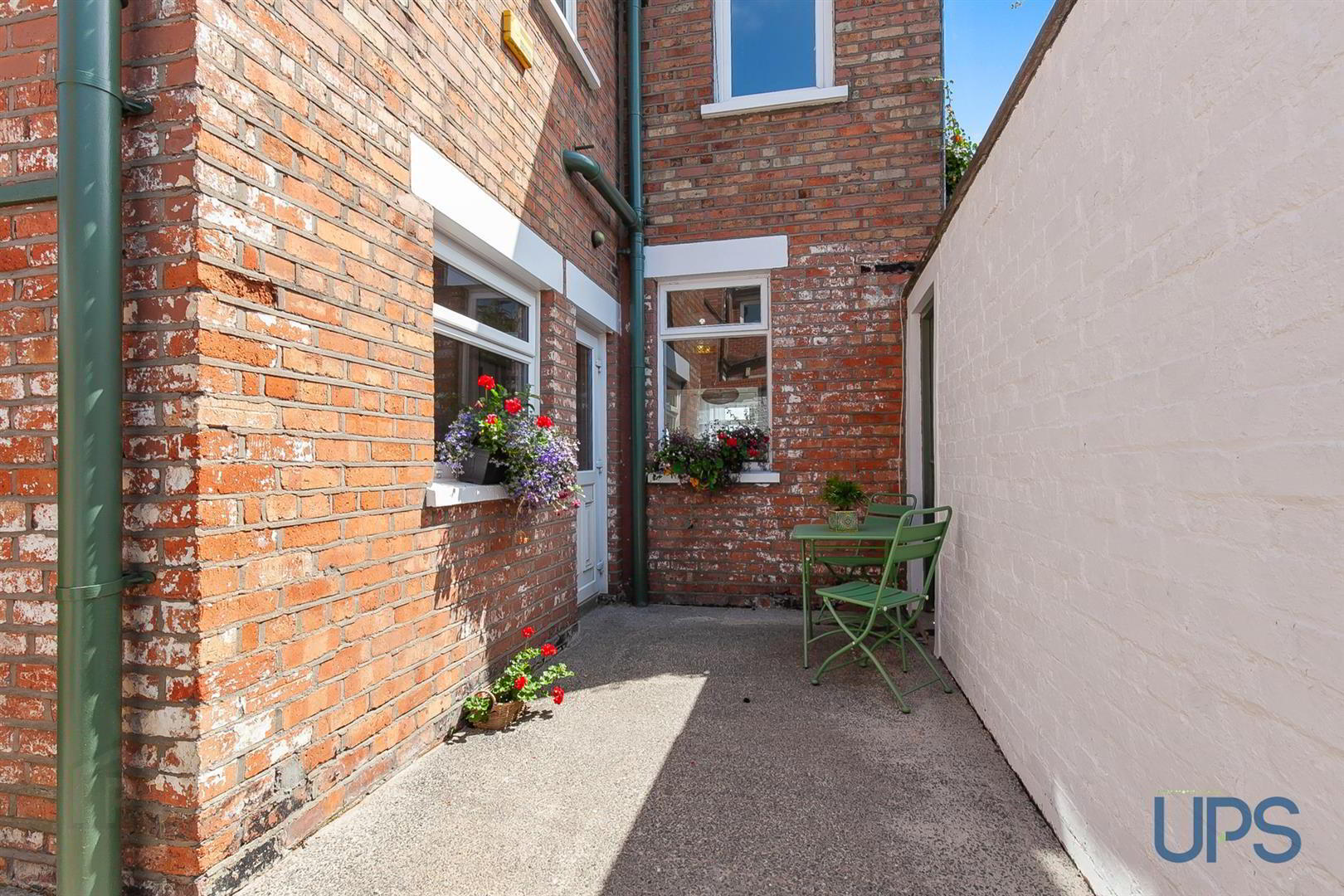 535 Falls Road 3 of 30