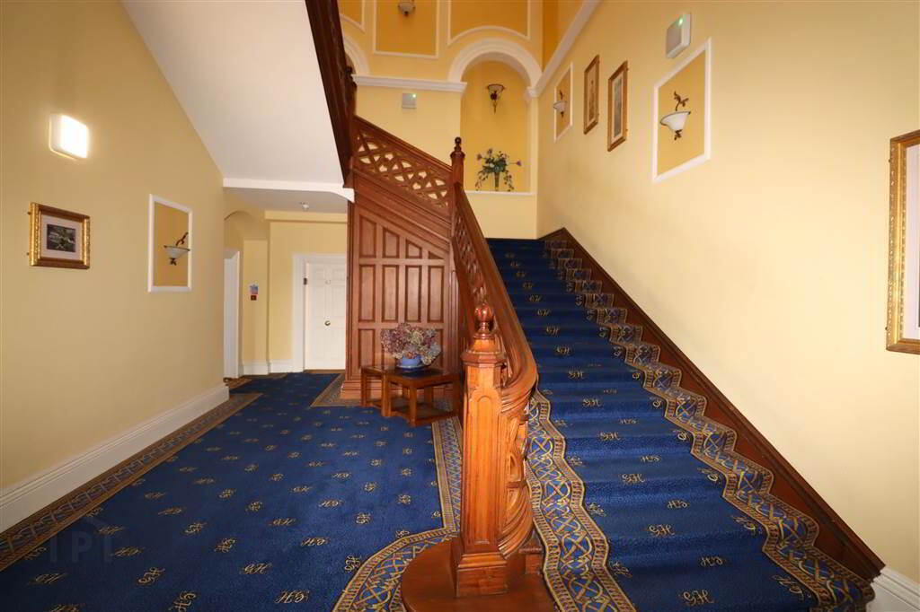 43 Glenmore House 3 of 18