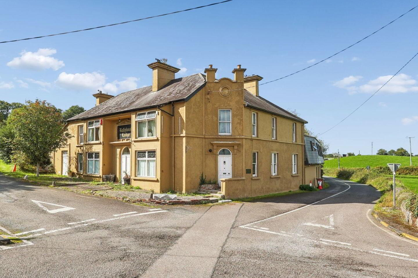 Ballyhooly Lodge Or Castle Tavern 2 of 34