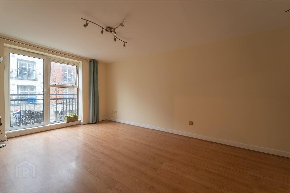 4 Earsfield Court, 79 - 87 Francis Street 3 of 17