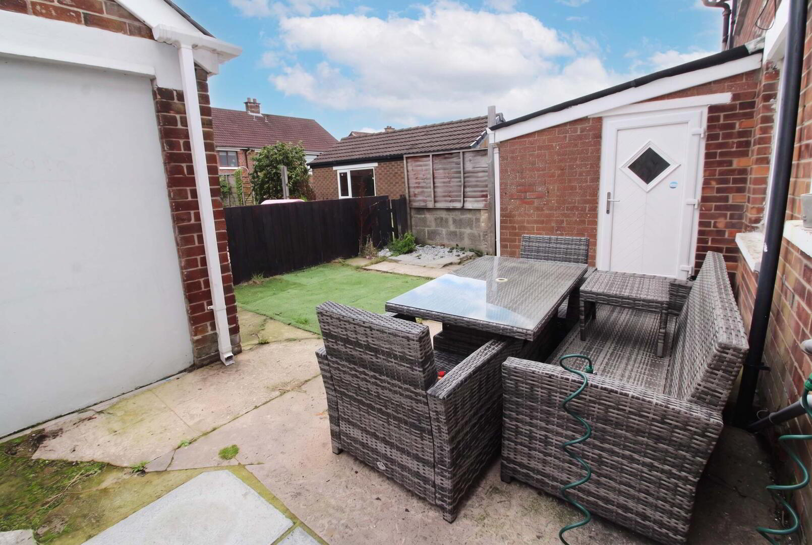 14 Elmfield Park 14 of 15